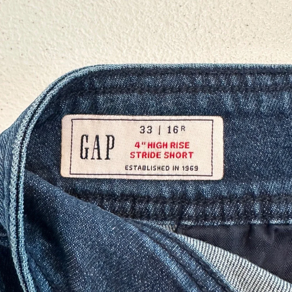 Gap Women's High Rise Stride Short Denim Indigo Blue Size 33 16R NWT Cargo Style